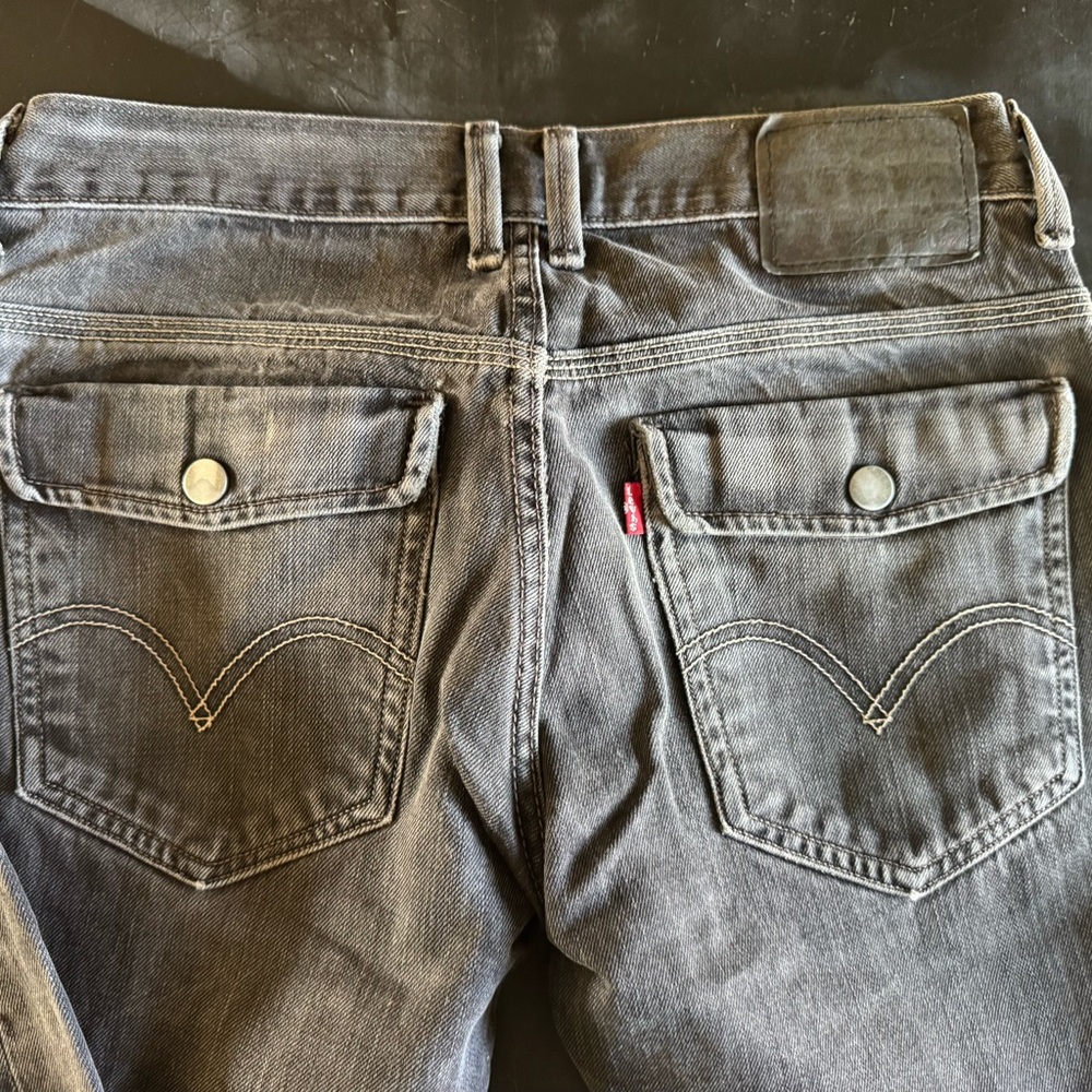 Levi's Gray Vintage Look Jeans with Iconic Stitching